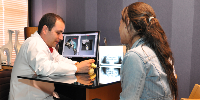 Implantes Dentários... A Solução Natural na PERFECT SMILE